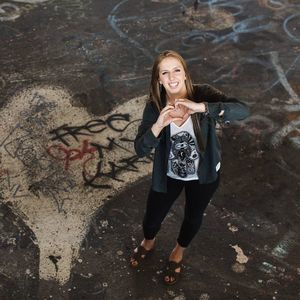 Meet your Posher, Lauren